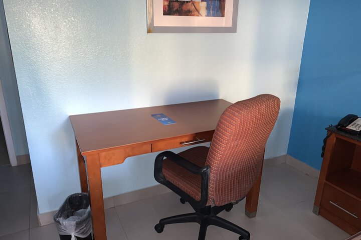 Room 26 of 42