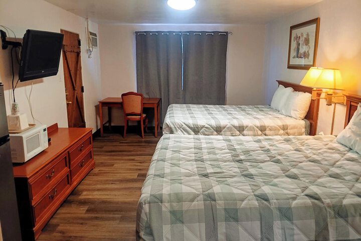Room 14 of 25
