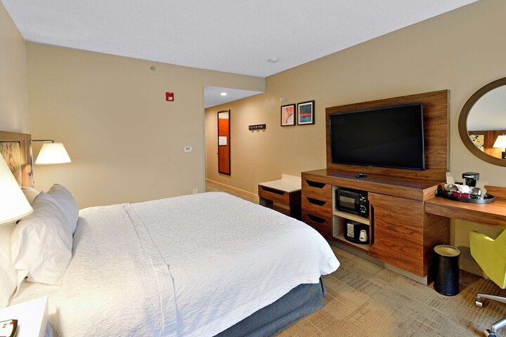 Room 35 of 64
