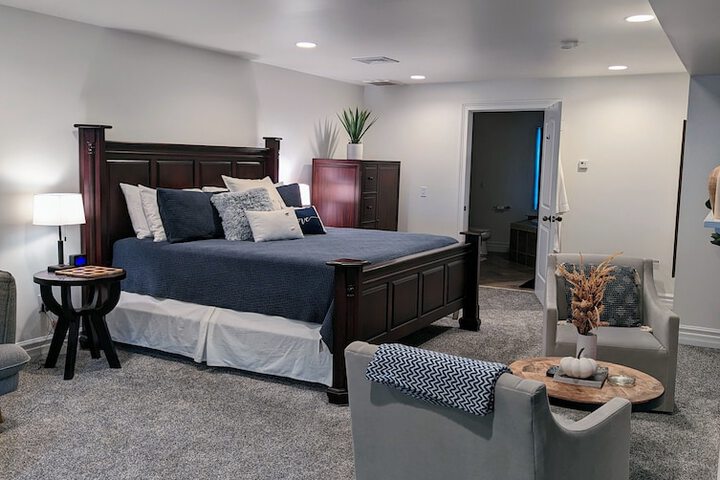 Room 12 of 34