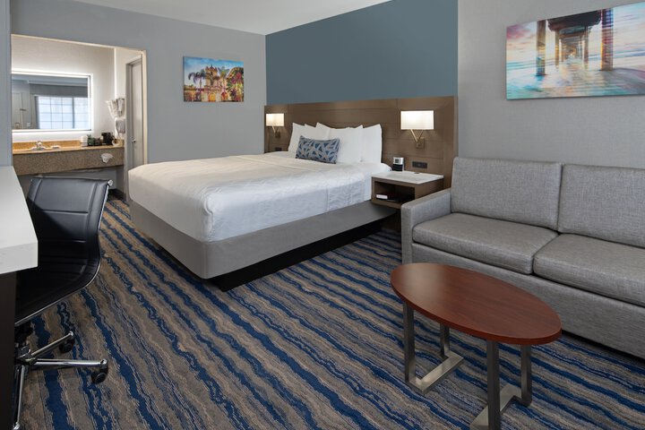 Room 10 of 23