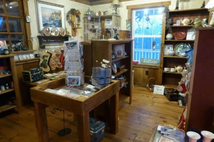 Gift Shop 42 of 44