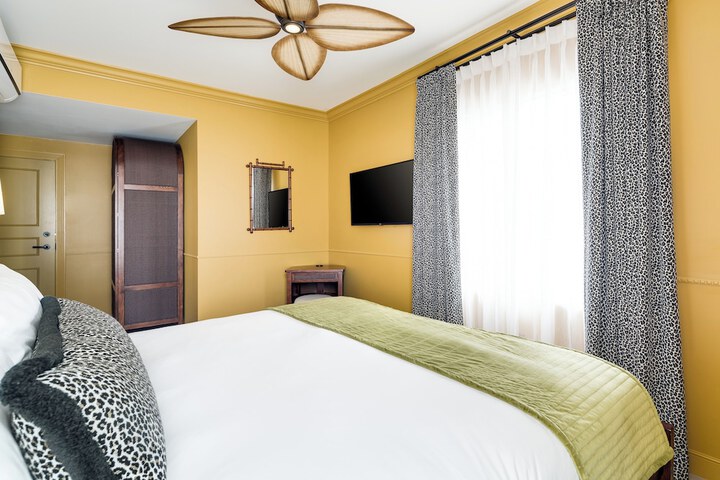 Room 35 of 116