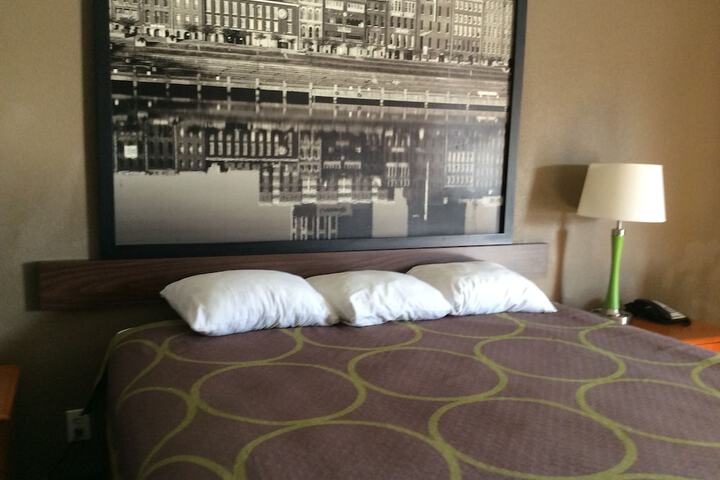 Super 8 by Wyndham Chattanooga / East Ridge