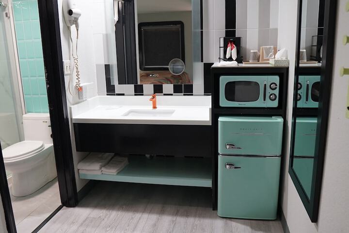 Room 17 of 21