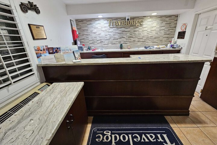 Travelodge by Wyndham Fullerton Near Anaheim