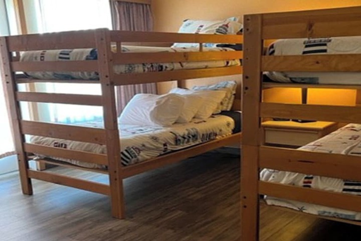 Room 15 of 35