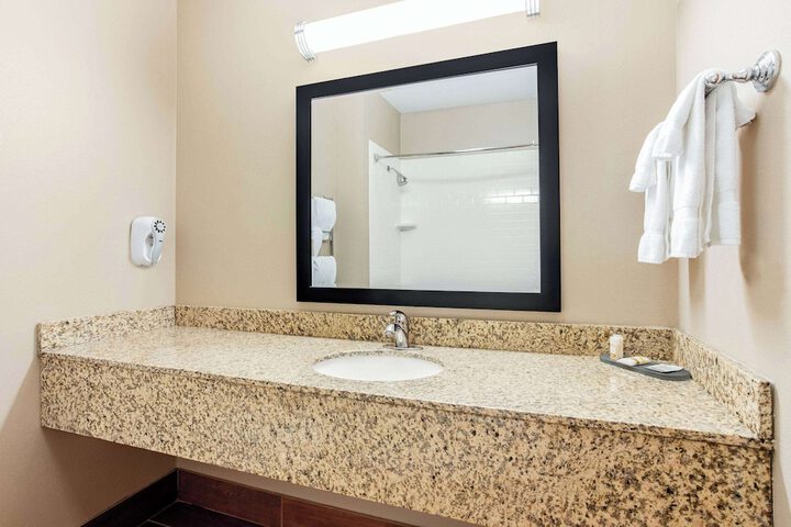 Spark by Hilton Plainfield Indianapolis