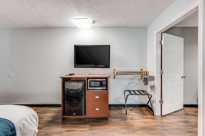 Room 31 of 37