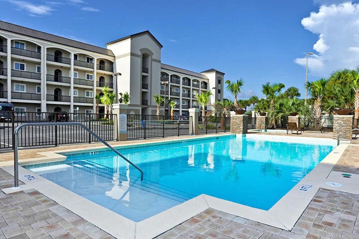 Pool 6 of 43
