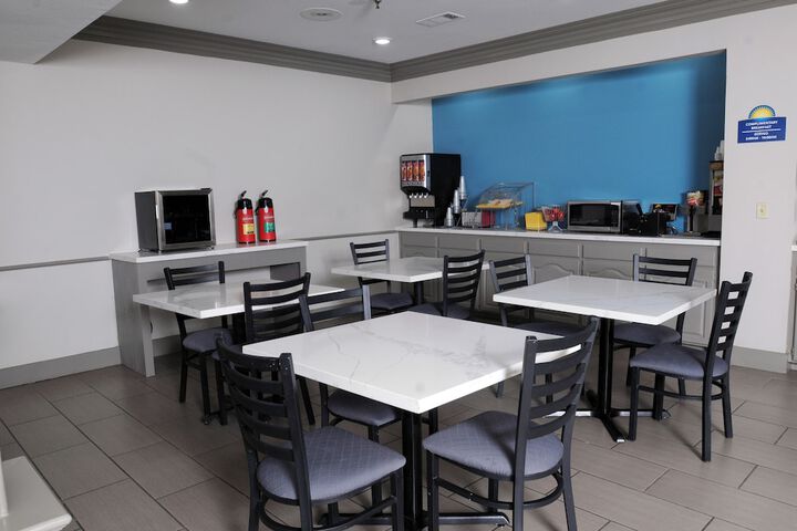 Days Inn by Wyndham Denham Springs-Baton Rouge East