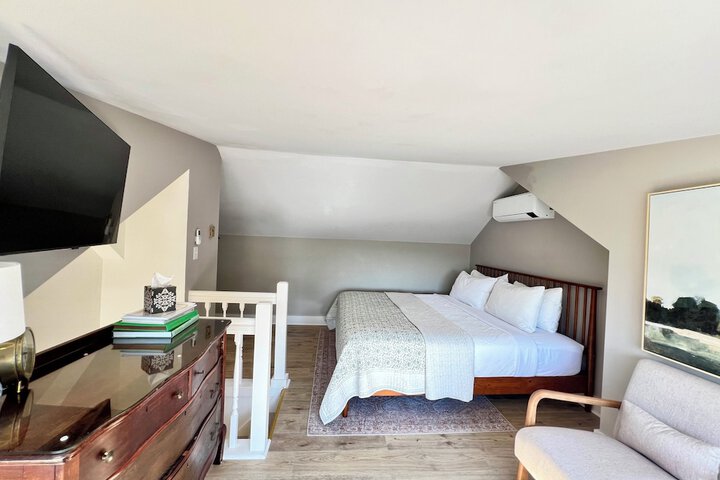 Admirals Quarters Inn