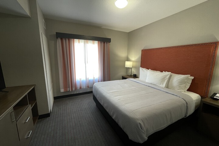 Room 33 of 58
