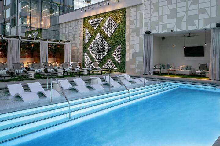 Pool 10 of 84
