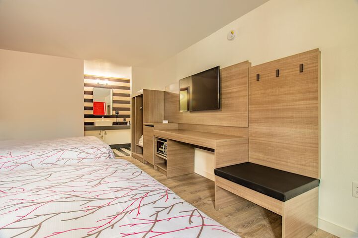 Room 25 of 27
