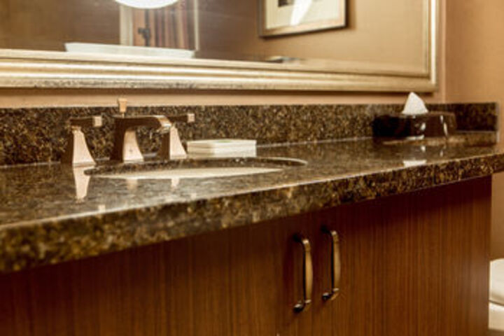 BEST WESTERN PLUS Coquitlam Inn Convention Centre