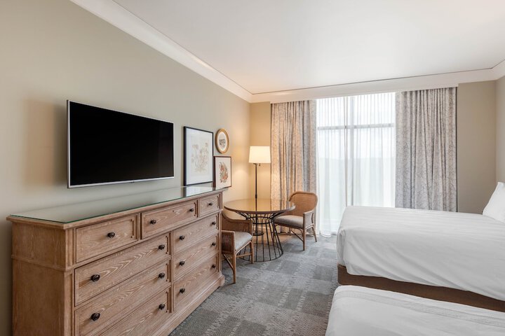 Room 51 of 158