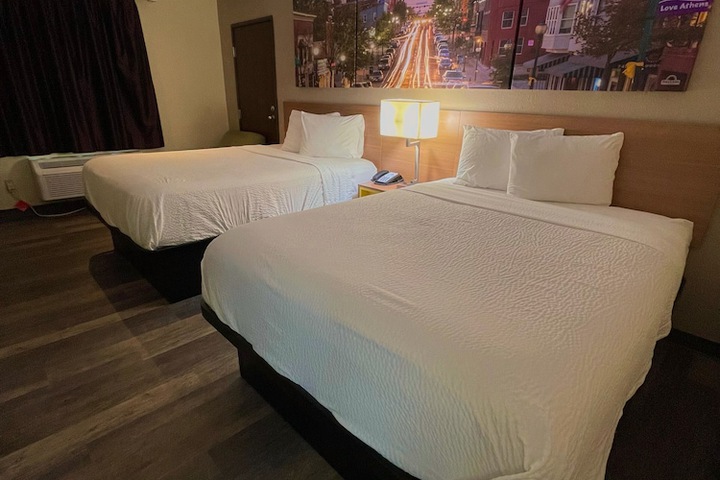 Room 9 of 28