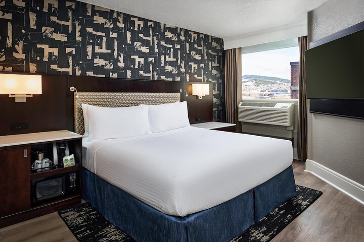 Hotel Alex Johnson Rapid City Curio Collection by Hilton