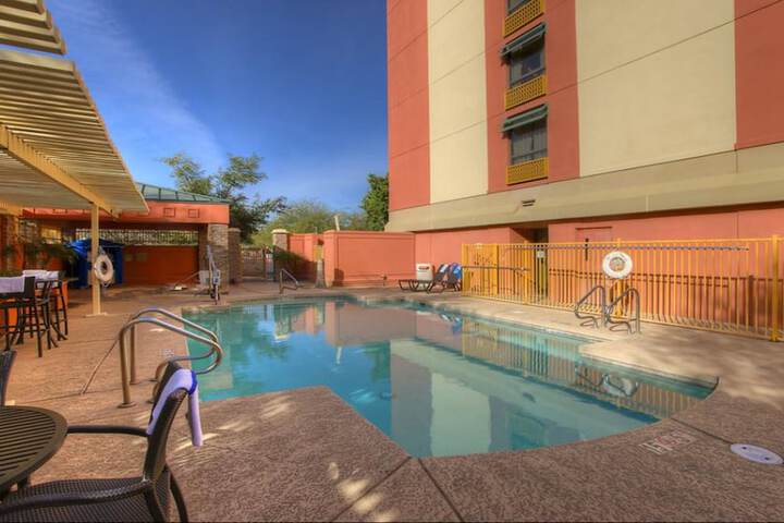 Pool 5 of 30
