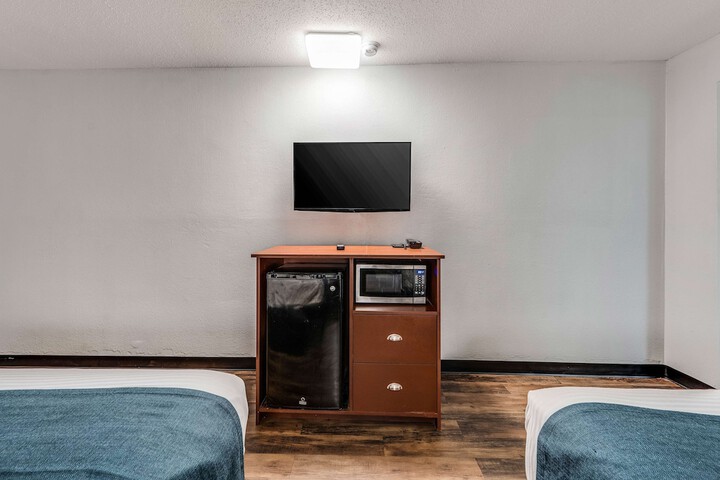 Room 20 of 37