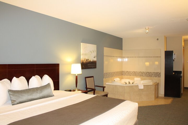 Room 34 of 47