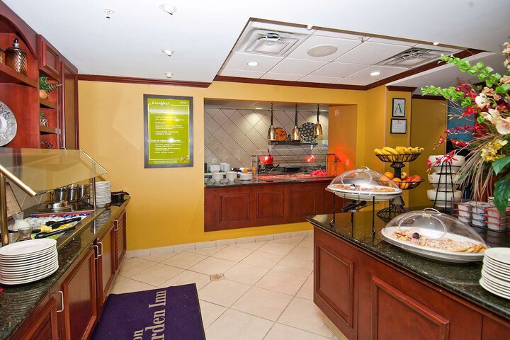 Dining 110 of 127