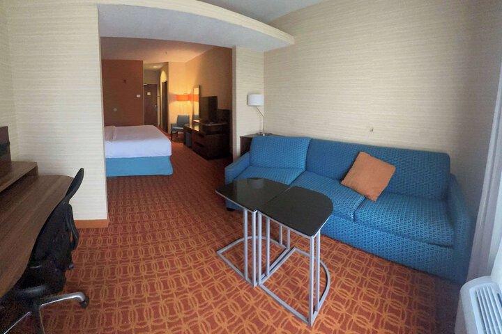 Room 11 of 20