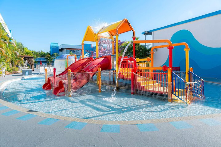 Ramada by Wyndham Hotel & Water Park