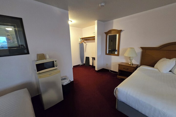Room 50 of 84