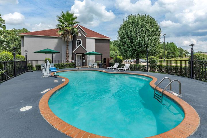 Pool 7 of 29