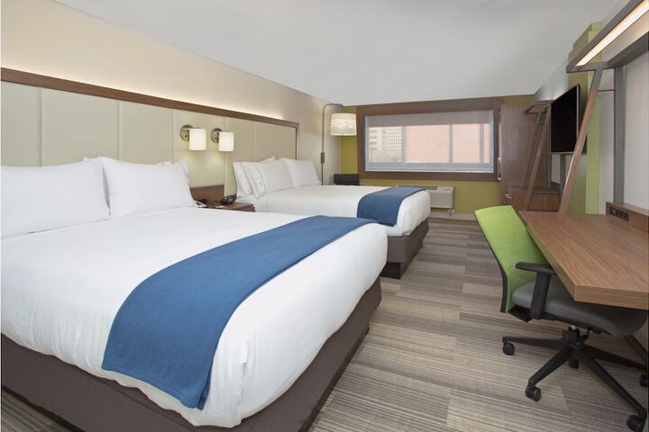 Room 12 of 40