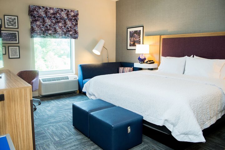 Room 34 of 46