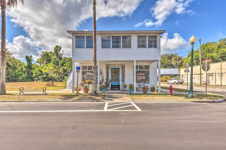 Crescent City Apartment w / Easy Lake Access!