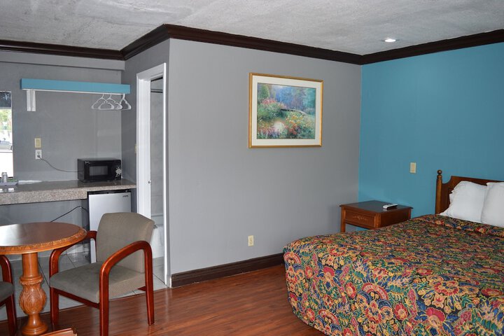 Room 32 of 44