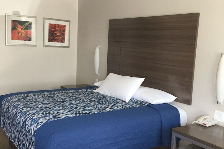 Room 15 of 36