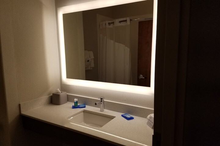 Room 22 of 33