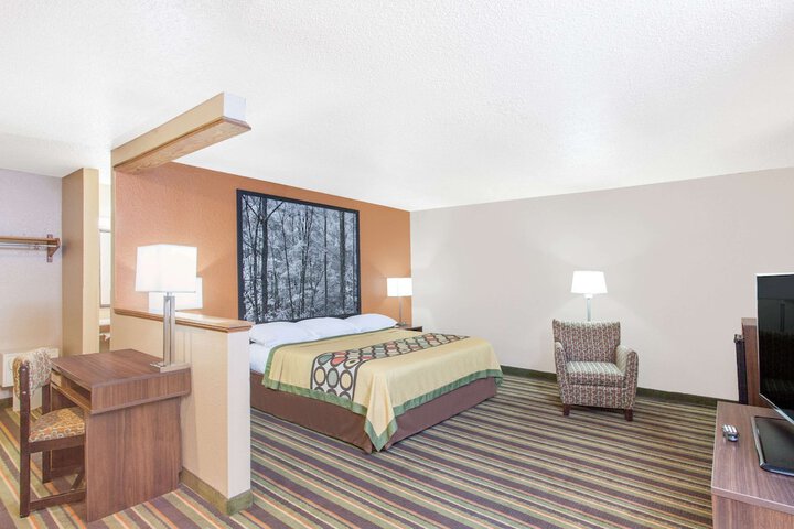 Room 14 of 15