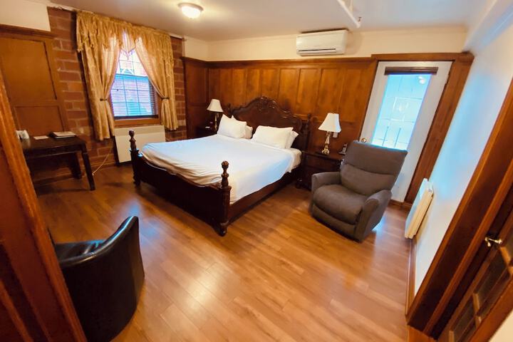 Room 37 of 52