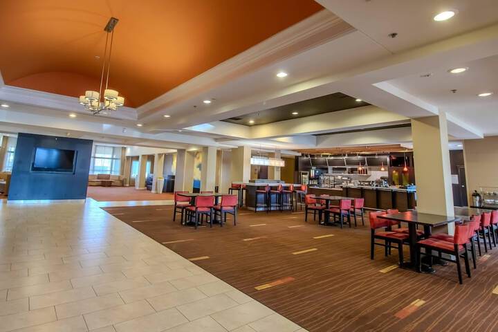 Country Inn & Suites by Radisson Convention Center