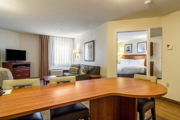 Room 40 of 60
