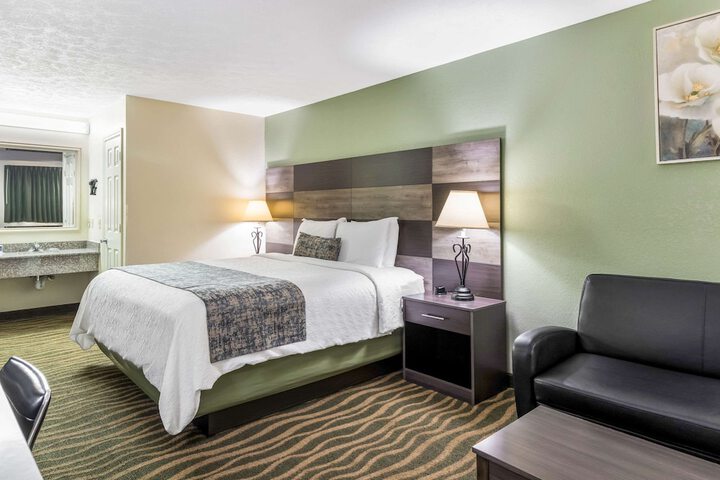Room 19 of 23