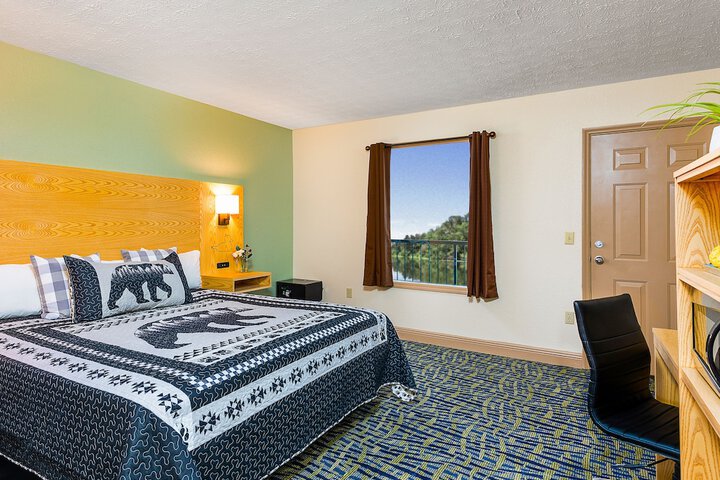 Room 18 of 36