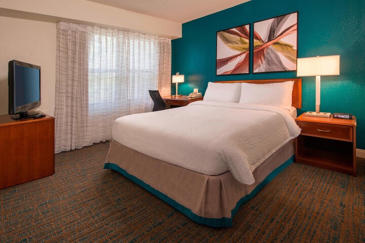 Room 20 of 28