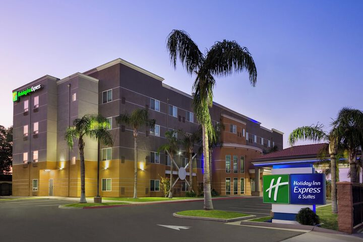 Hotel 4 of 52