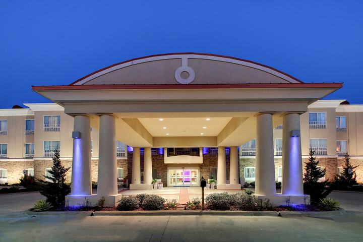 Hotel 4 of 57