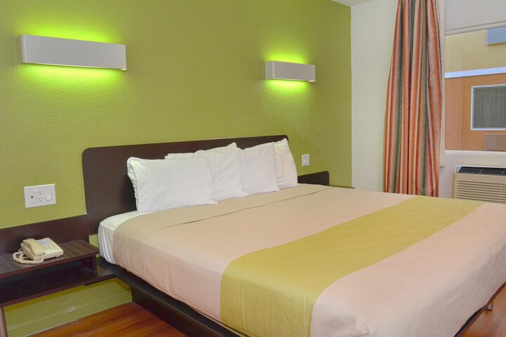 Room 34 of 42