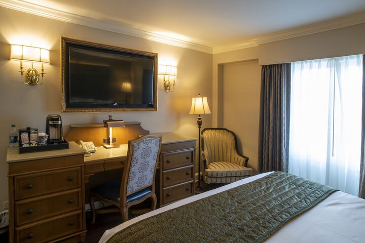 Room 51 of 67