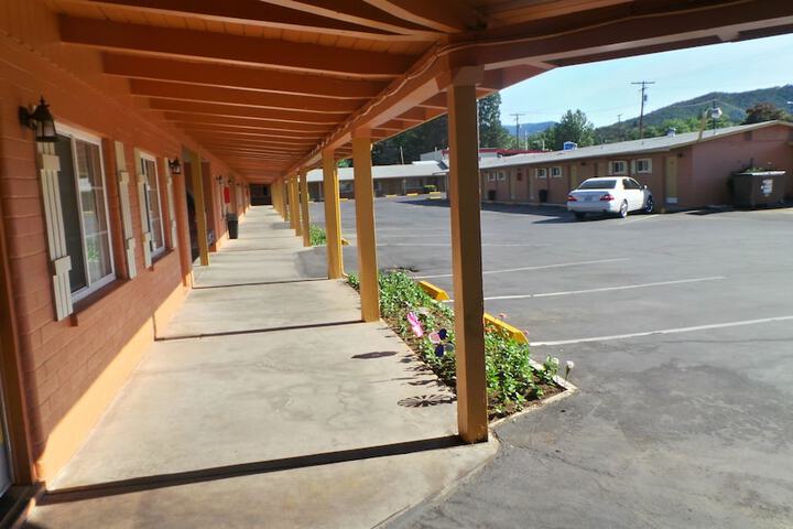 Relax Inn of Yreka