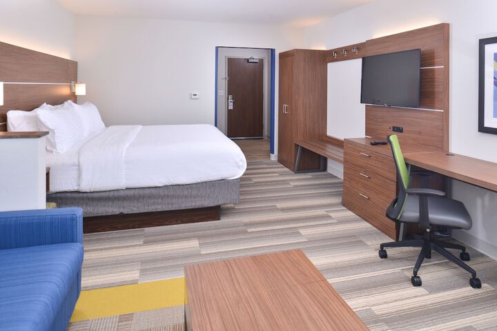 Room 26 of 49